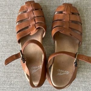 Dansko Fisherman Sandals sz 39